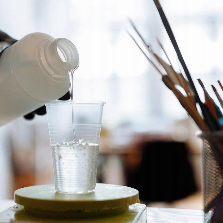 Zywica-epoksydowa-do-drewna-i-odlewow-1-4kg-odporna-UV-do-5cm-krystaliczna-Lepkosc-300-mPas (Copy) (Copy).jpg