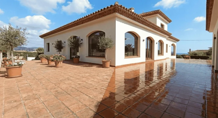 Żywica na Balkon do Płytek Alchimica Hyperdesmo Clear Aliphatic 1L (13).jpg